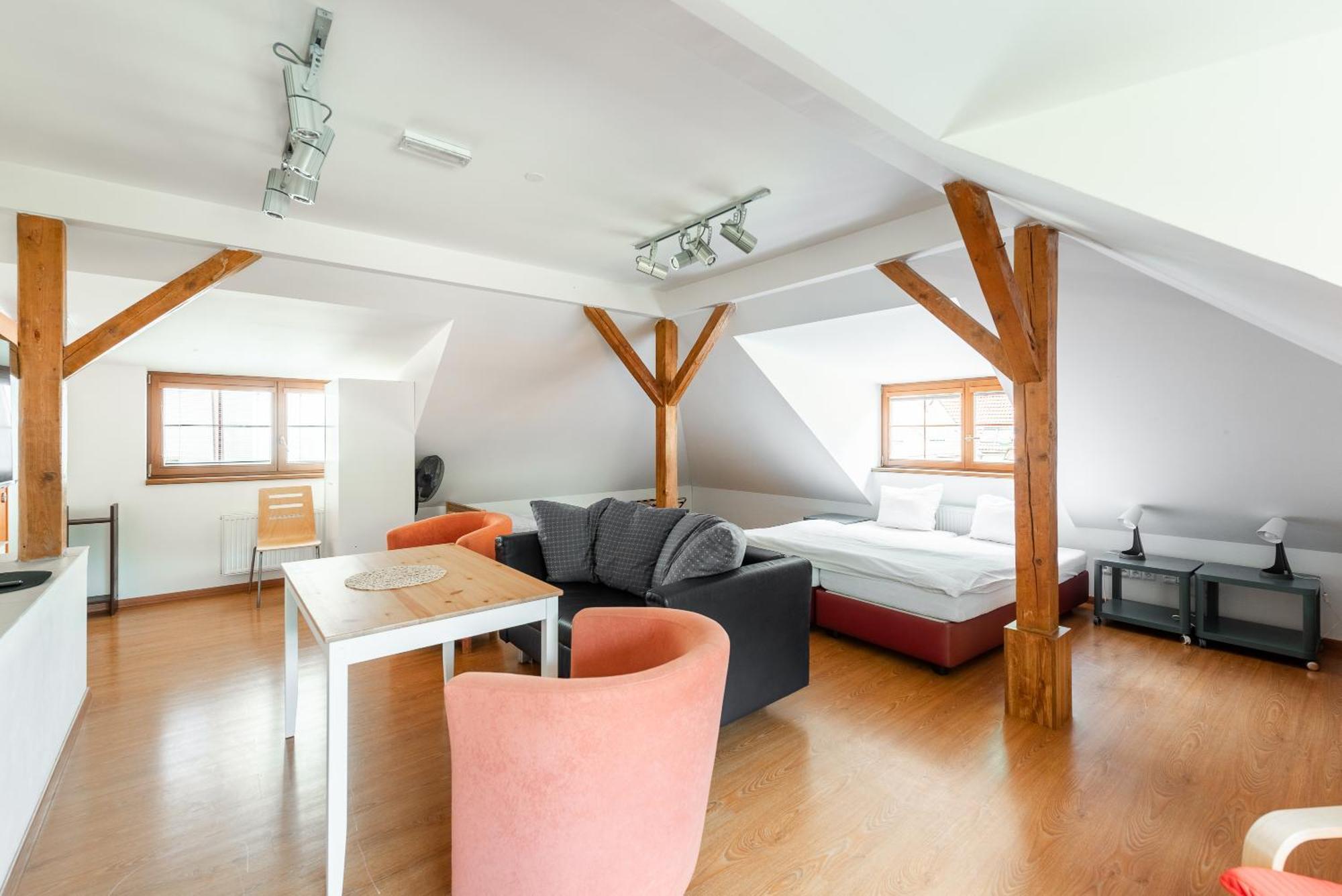 Apartman Muzeum Obchodu Карлштейн Экстерьер фото