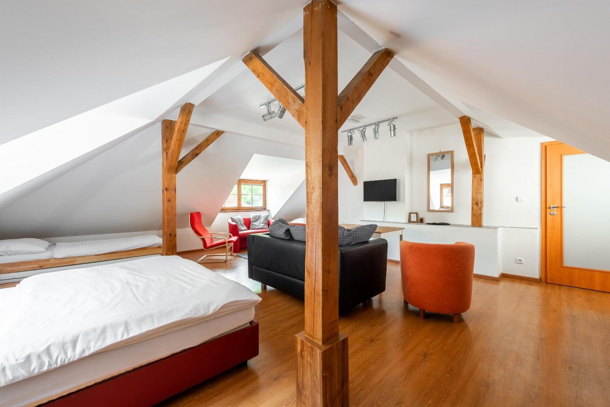 Apartman Muzeum Obchodu Карлштейн Экстерьер фото