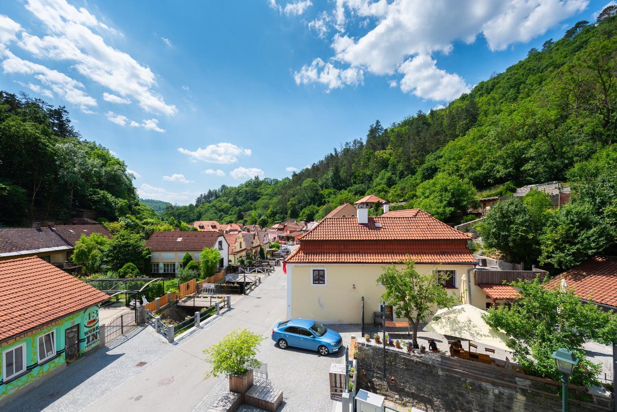 Apartman Muzeum Obchodu Карлштейн Экстерьер фото